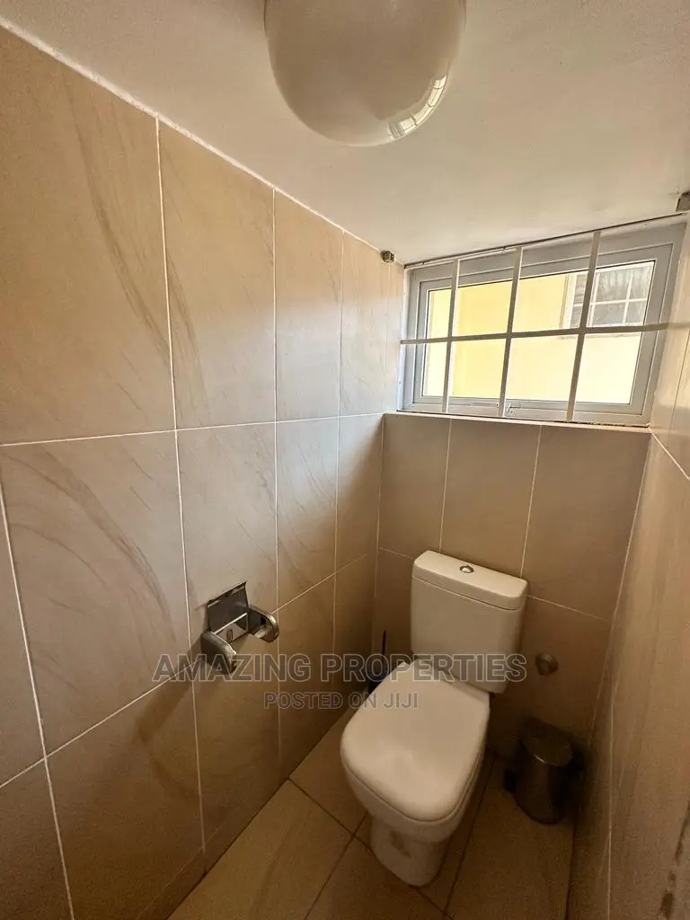 3bdrm House in Cantonments, Dworwulu for rent