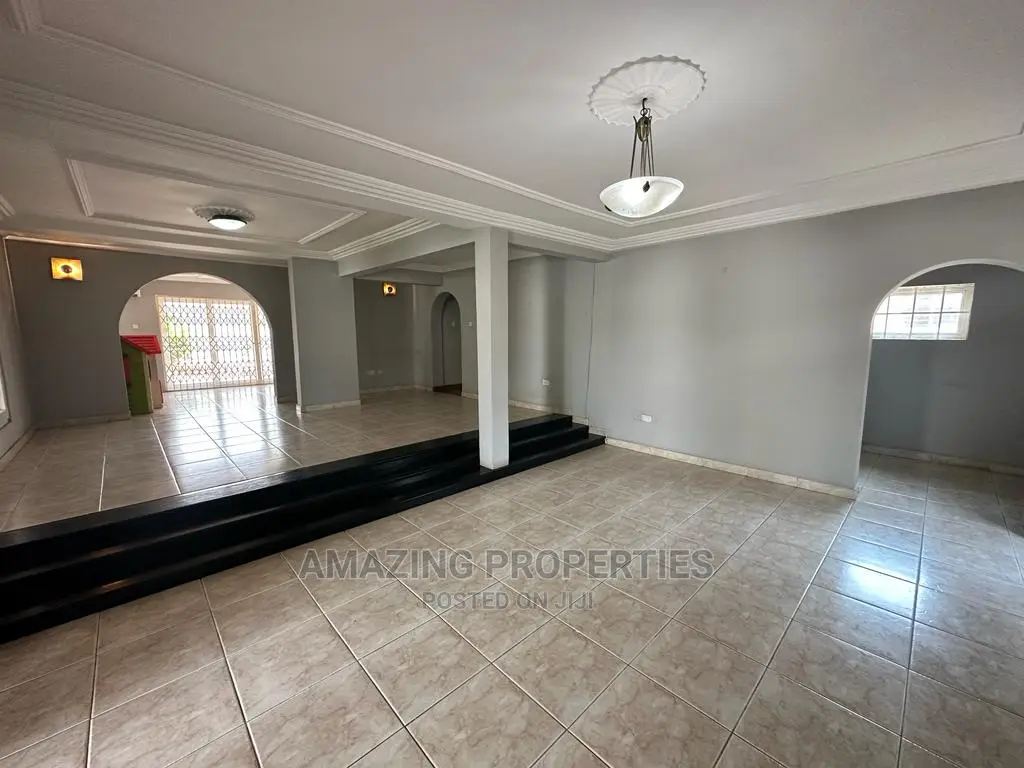 3bdrm House in Cantonments, Dworwulu for rent