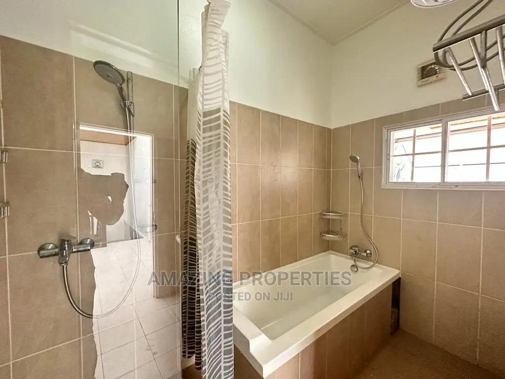 3bdrm House in Cantonments, Dworwulu for rent