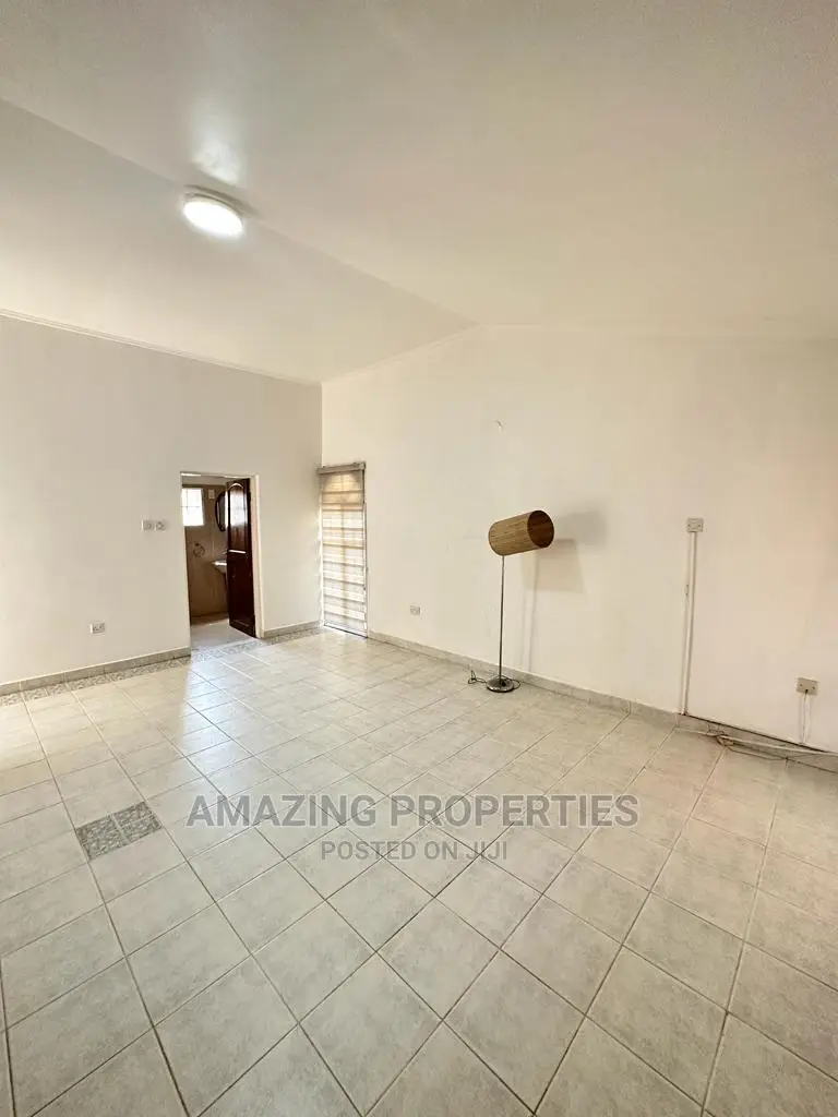 3bdrm House in Cantonments, Dworwulu for rent
