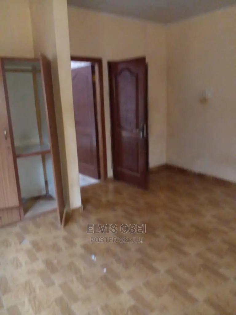 4bdrm House in Broadcasting, Weija for rent