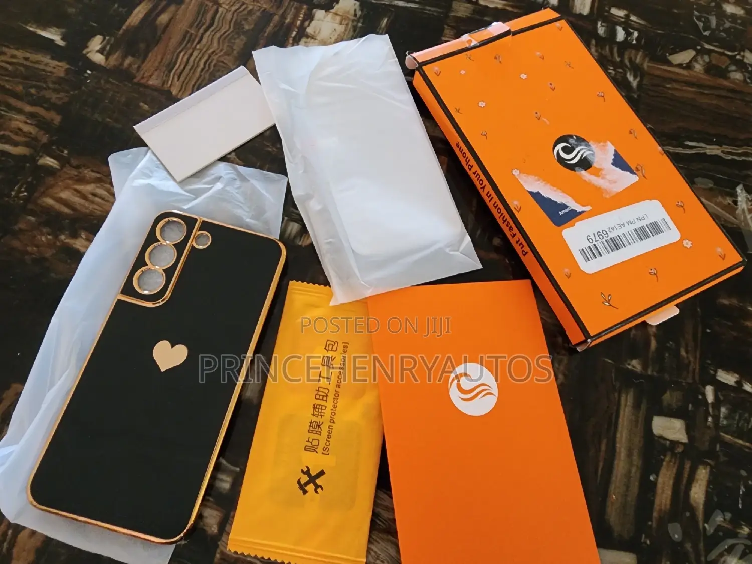 Shorogyt Heart Case for Samsung S22 + Tempered Glass