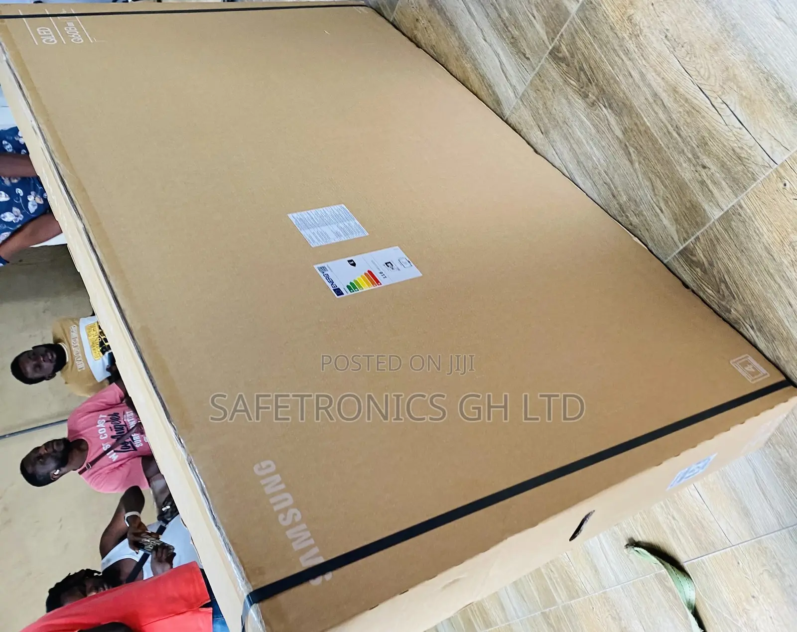  QLED Samsung 75 UHD Inches Glossy Q60B Tv 