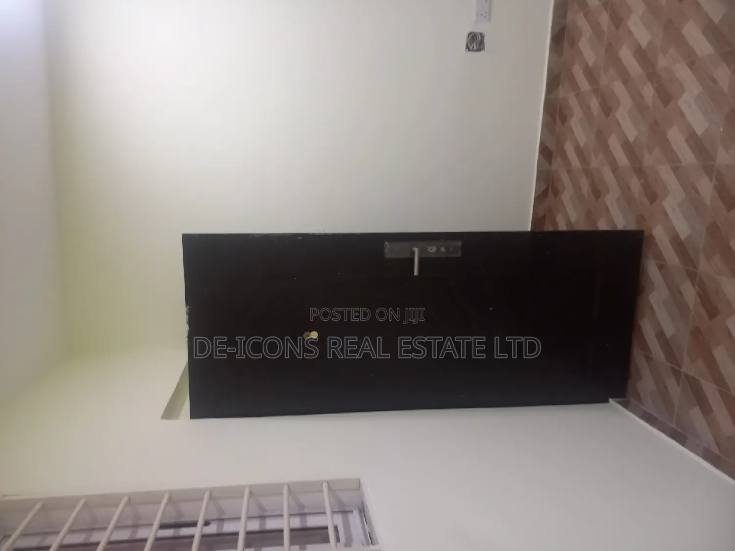 1bdrm Duplex in De-Icons Real Estate, Kasoa for rent