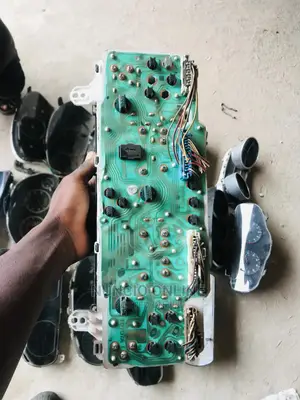 Toyota (Kuame) Corolla 2000 Meterboard Panel