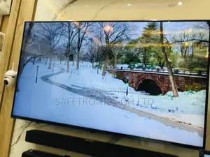 Essential Modern Samsung 65 Inch UHD LED Glossy AU71 Tv