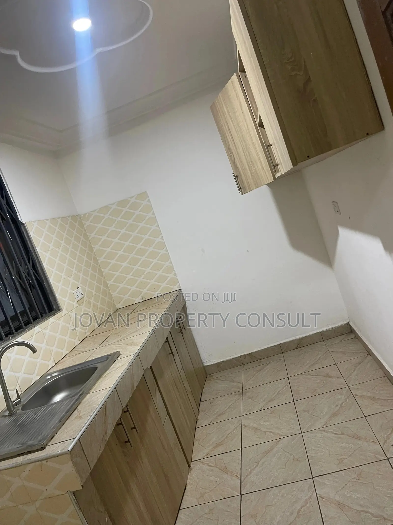 1bdrm Room & Parlour in Sapeiman, Ga West Municipal for rent
