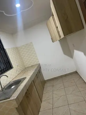 1bdrm Room & Parlour in Sapeiman, Ga West Municipal for rent