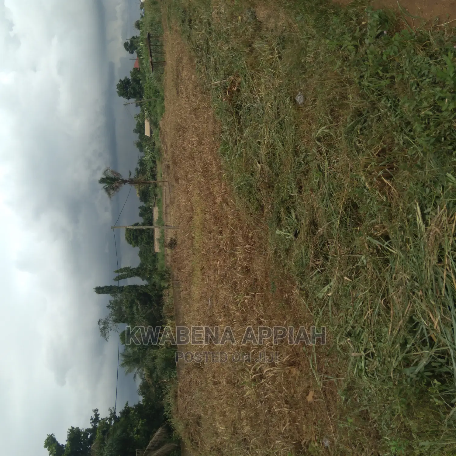 Plots of Land at Accra Kumasi Mainroad Is on Sales