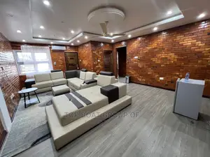 Furnished 8bdrm Mansion in Top Boat Estate, Kumasi Metropolitan
