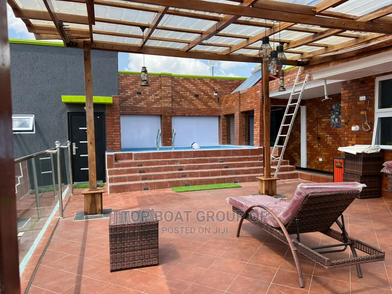 Furnished 8bdrm Mansion in Top Boat Estate, Kumasi Metropolitan