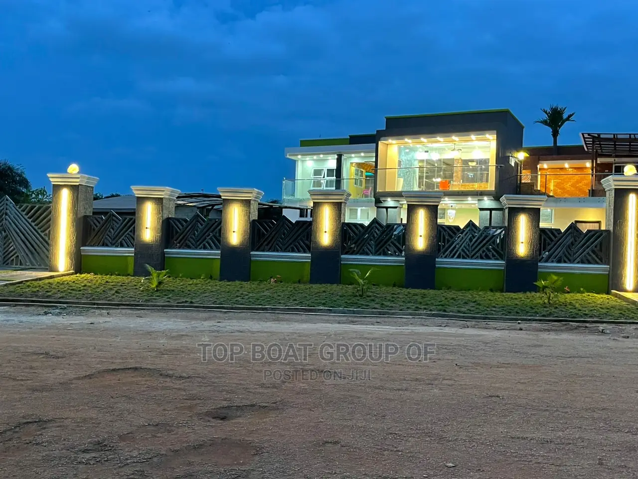 Furnished 8bdrm Mansion in Top Boat Estate, Kumasi Metropolitan