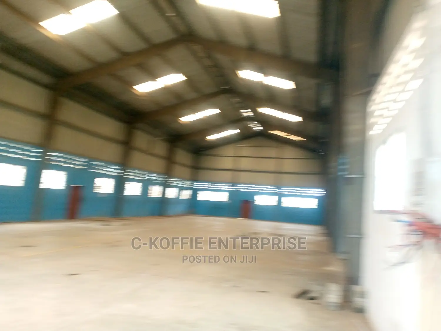 1100 SQM WAREHOUSE @ ABELENKPE For Rent