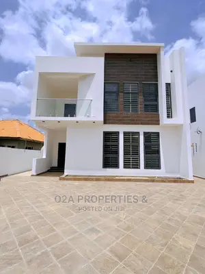 5bdrm House in Lake Side Estate for sale