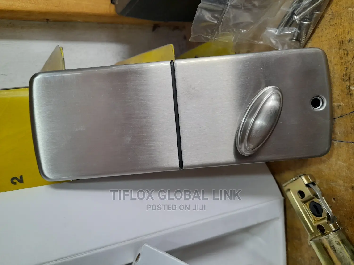 Electronic Deadbolt Keyless Locker (UK)