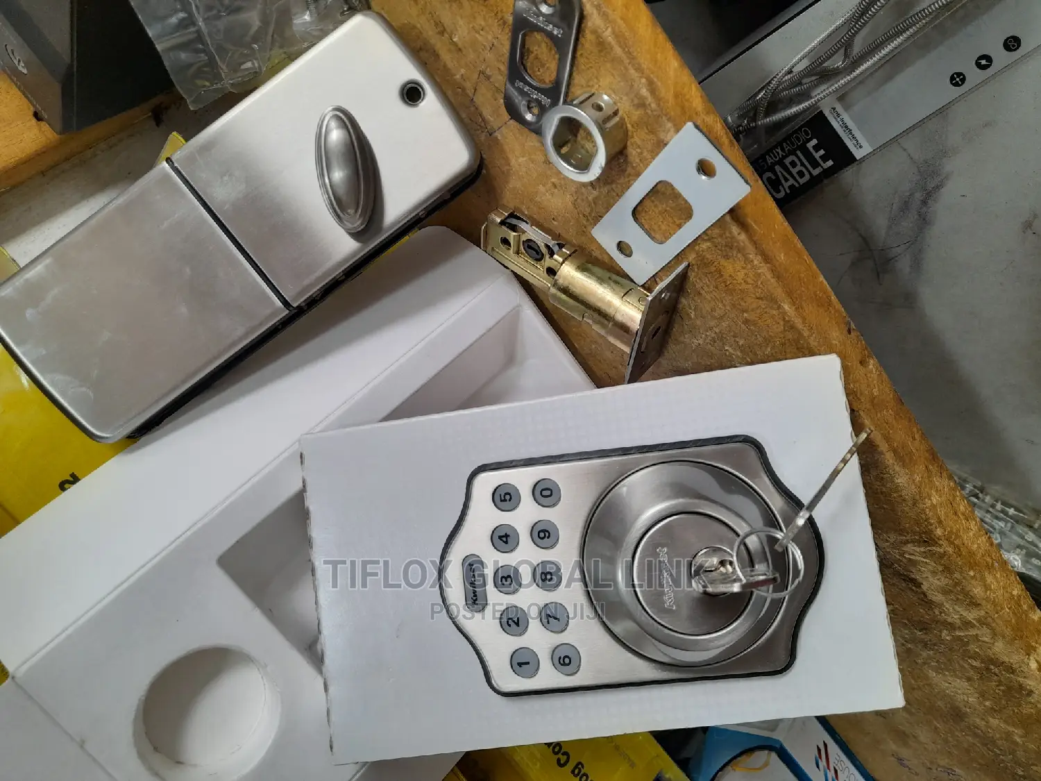Electronic Deadbolt Keyless Locker (UK)