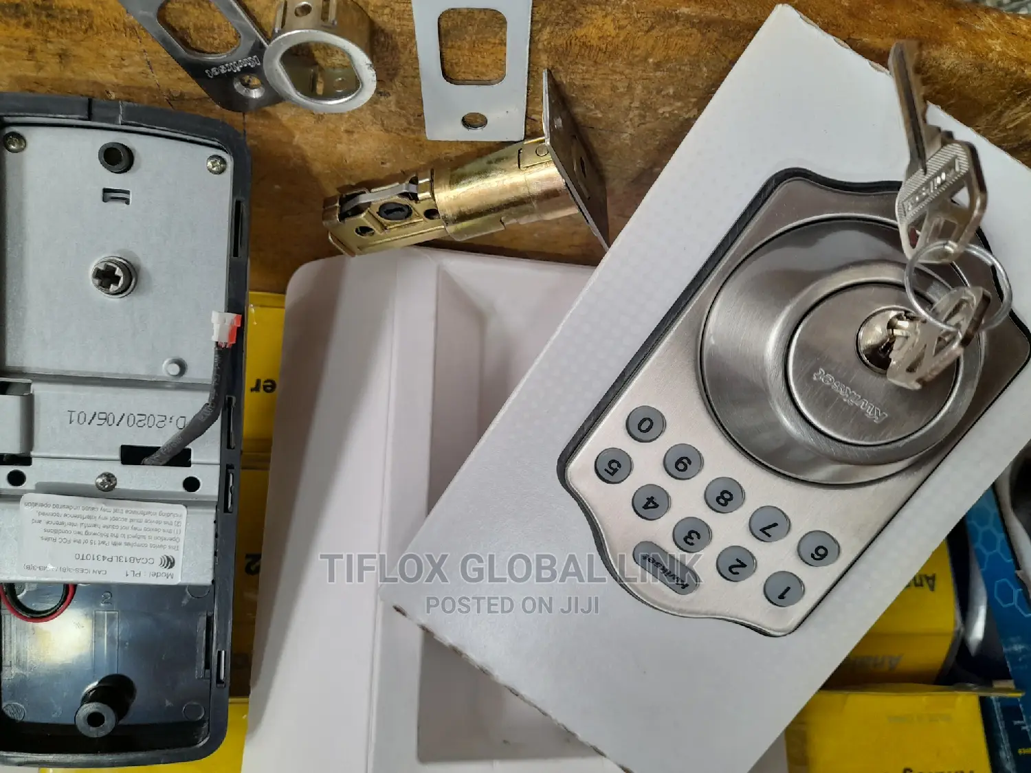 Electronic Deadbolt Keyless Locker (UK)