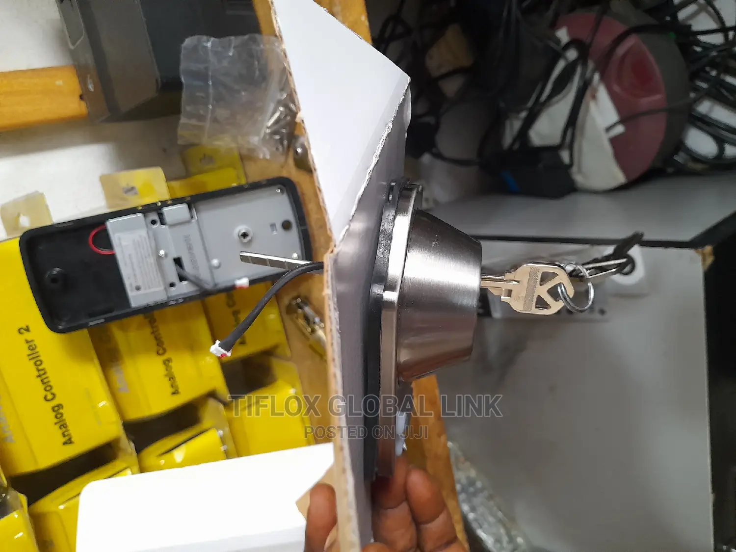Electronic Deadbolt Keyless Locker (UK)