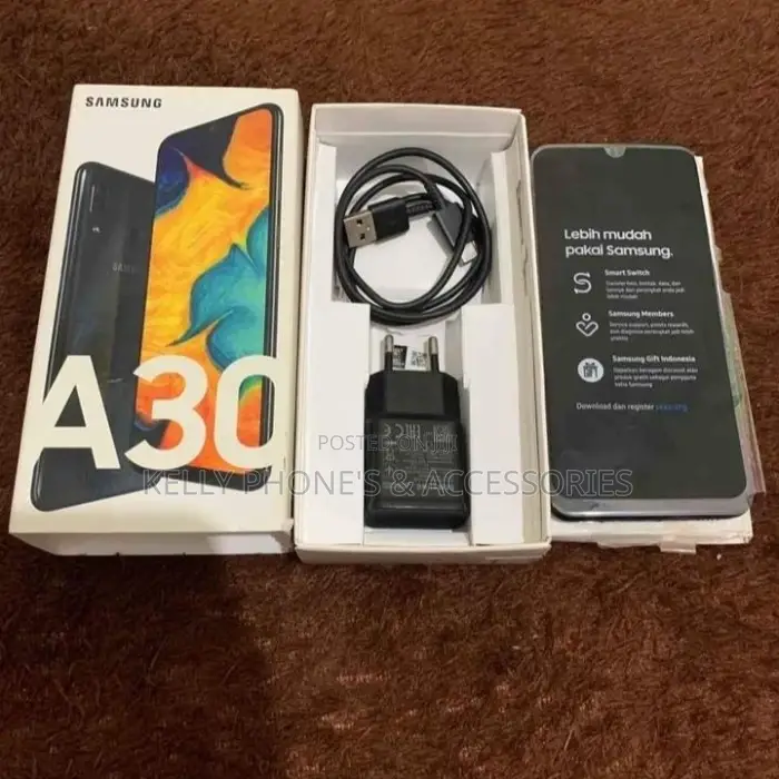 New Samsung Galaxy A30 64 GB Black