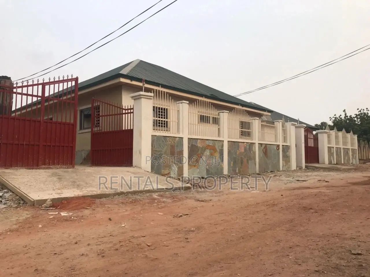 2bdrm Block of Flats in Penteng, Adenta for rent