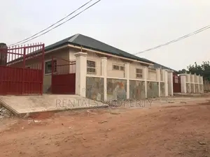 2bdrm Block of Flats in Penteng, Adenta for rent