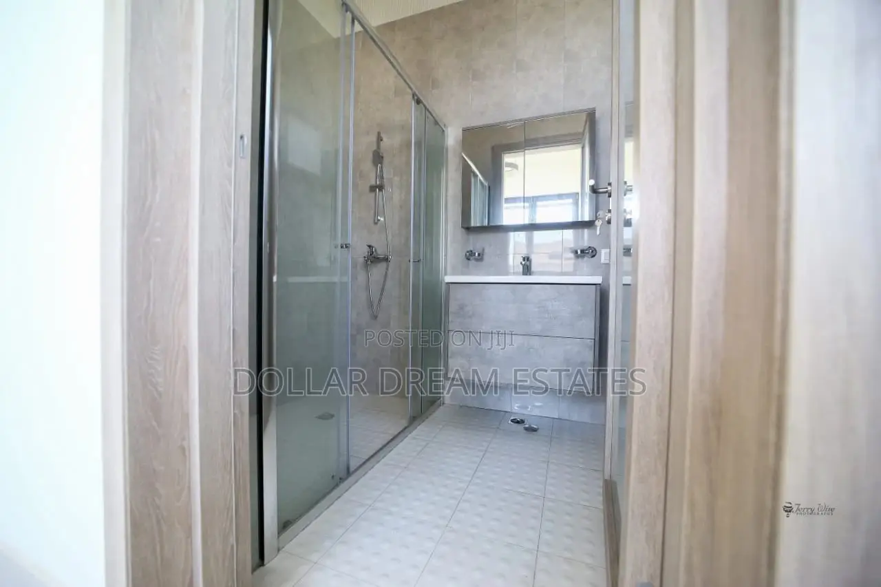 4bdrm House in East Legon for sale