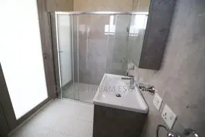 4bdrm House in East Legon for sale