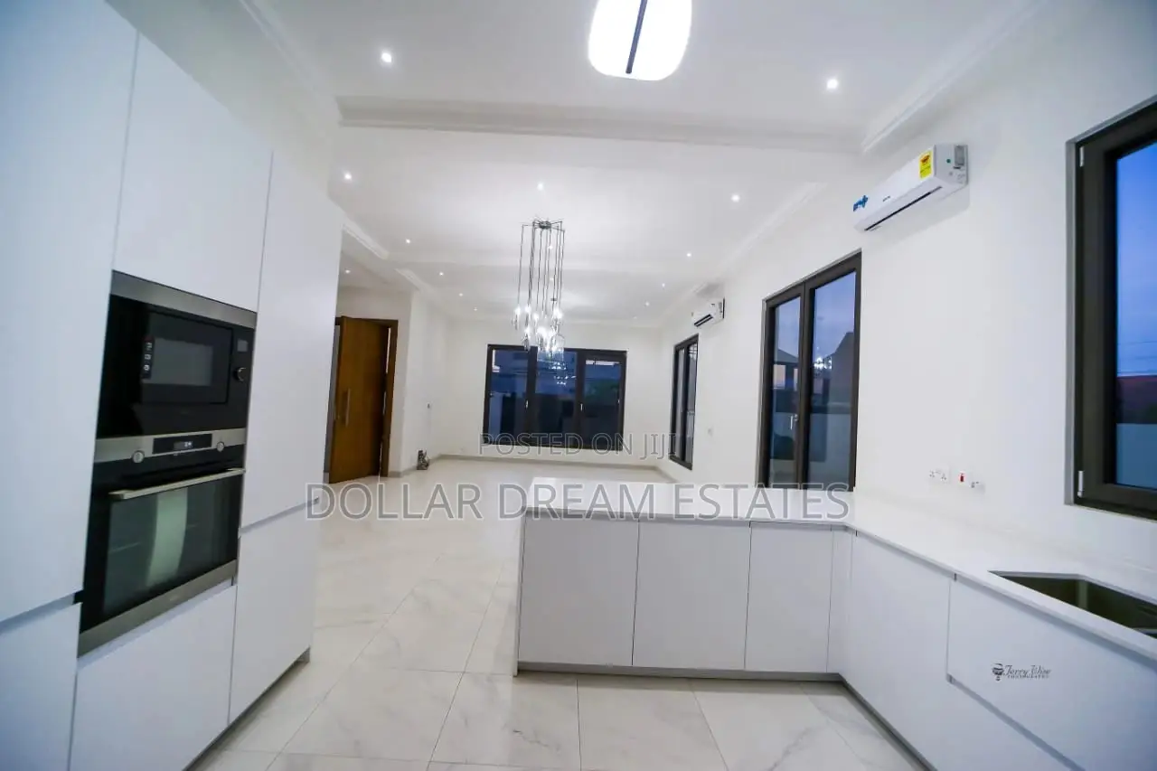 4bdrm House in East Legon for sale