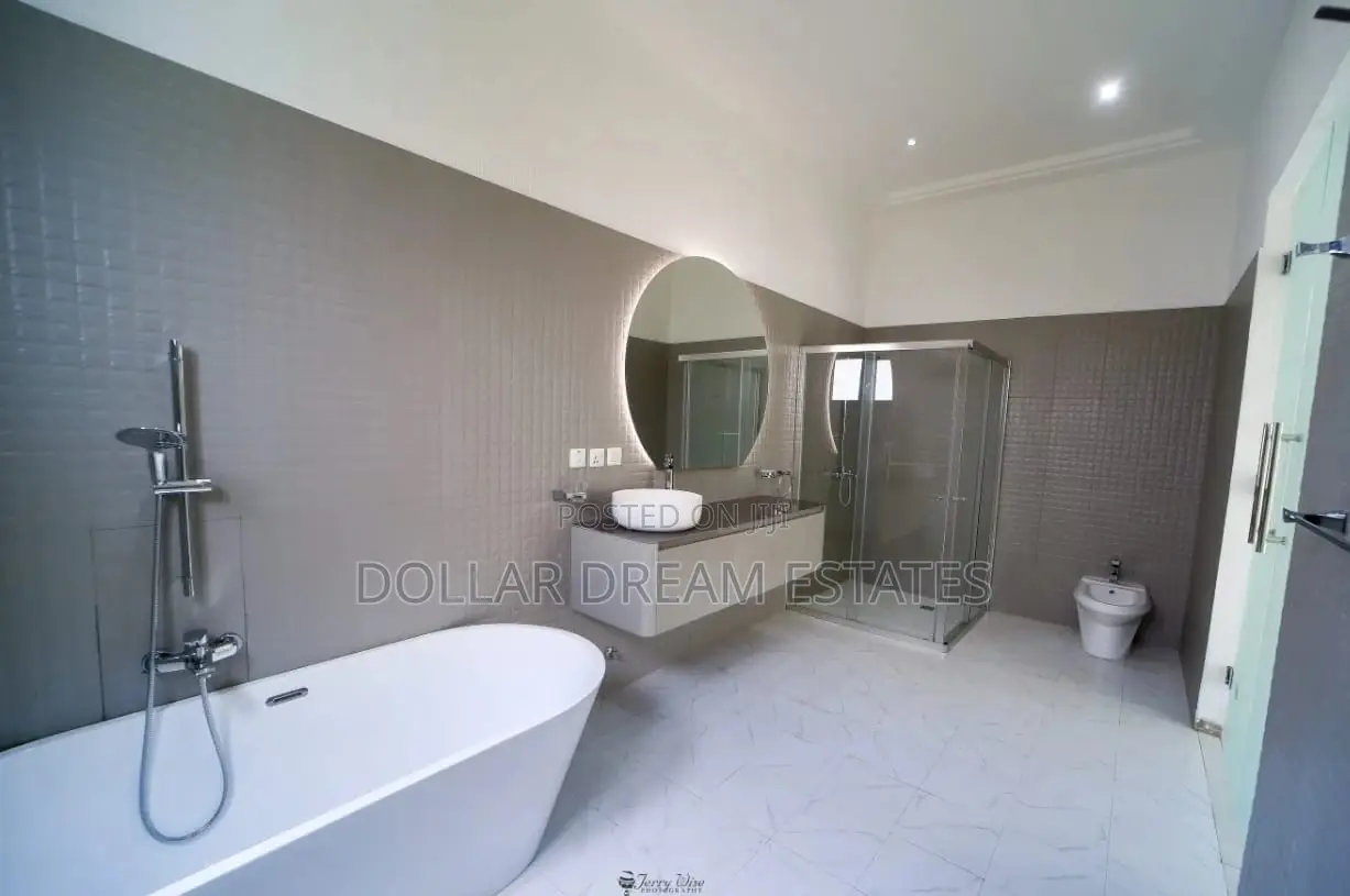 4bdrm House in East Legon for sale