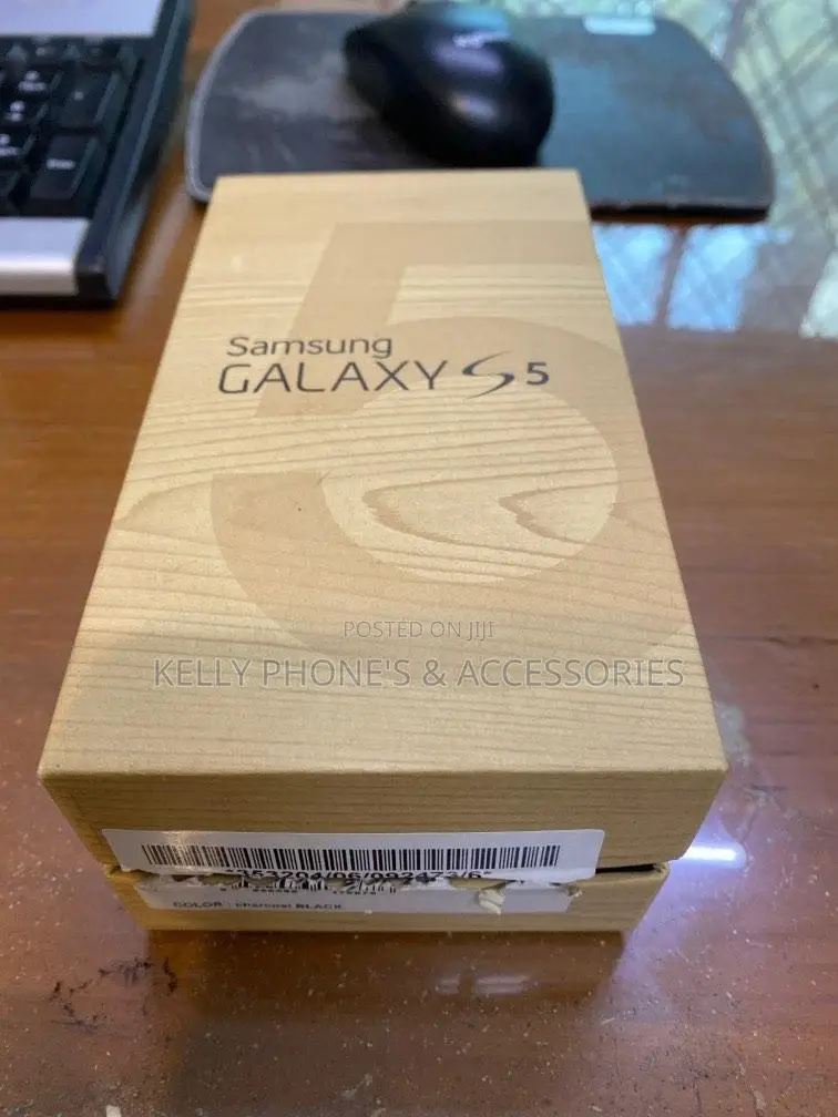 New Samsung Galaxy S5 16 GB White