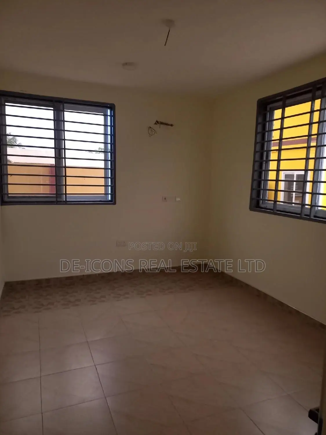 1bdrm Duplex in De-Icons Real Estate, Kasoa for rent