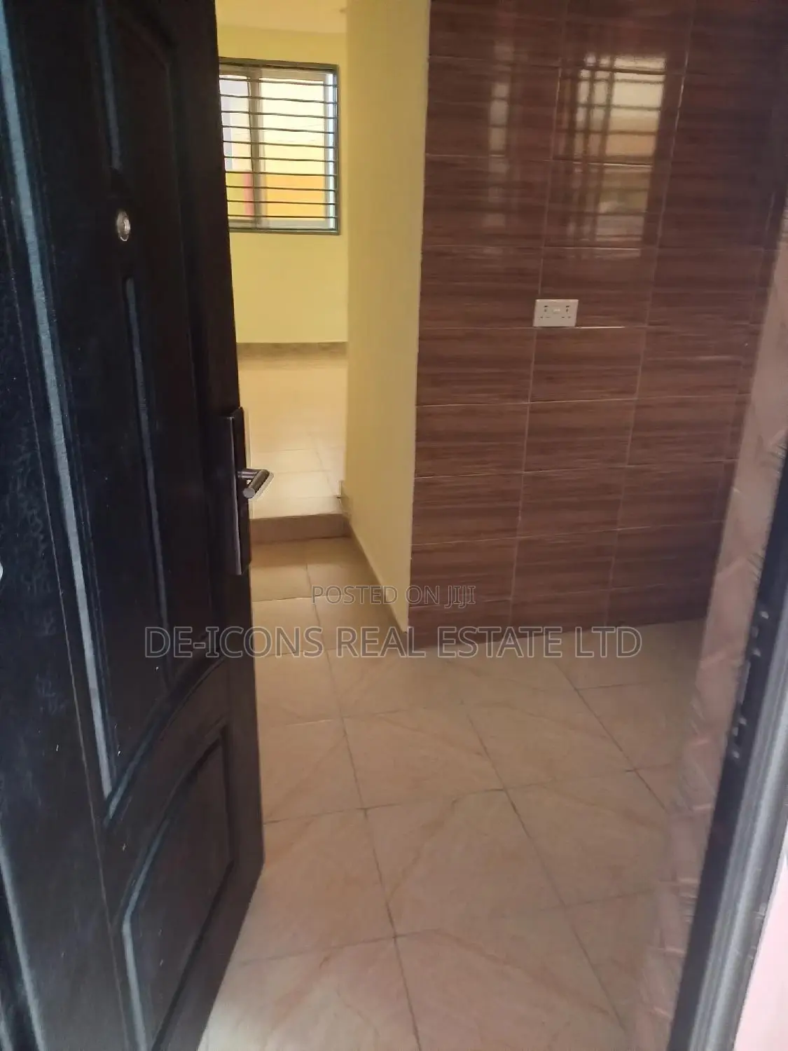 1bdrm Duplex in De-Icons Real Estate, Kasoa for rent