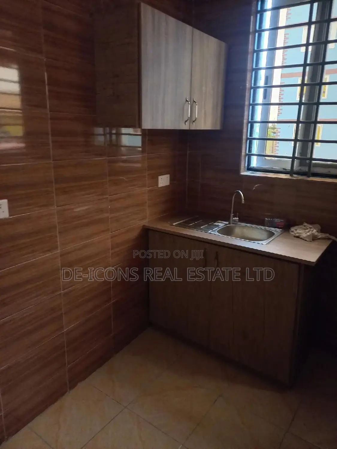 1bdrm Duplex in De-Icons Real Estate, Kasoa for rent
