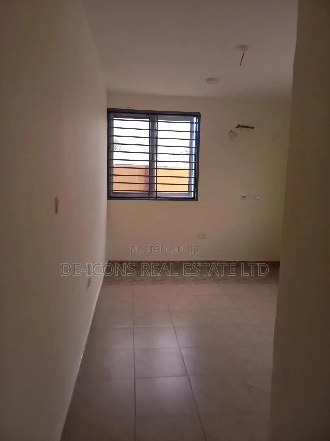 1bdrm Duplex in De-Icons Real Estate, Kasoa for rent