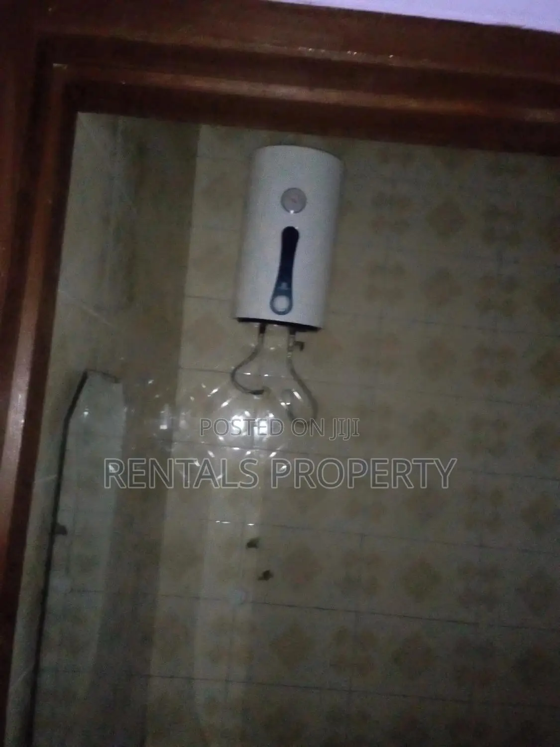 2bdrm Block of Flats in Penteng, Adenta for rent