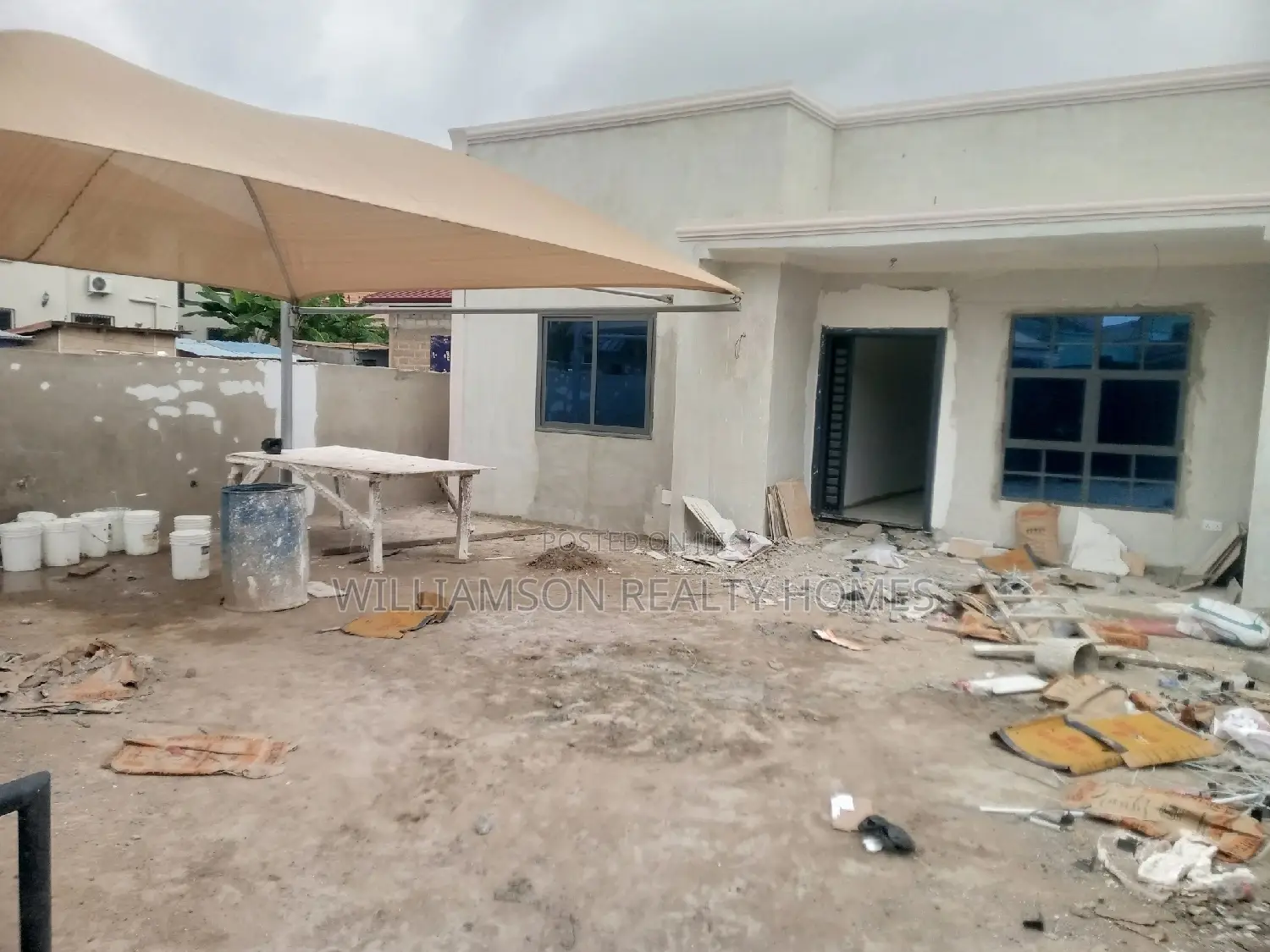 3bdrm House in Hfc Estate, Spintex for sale