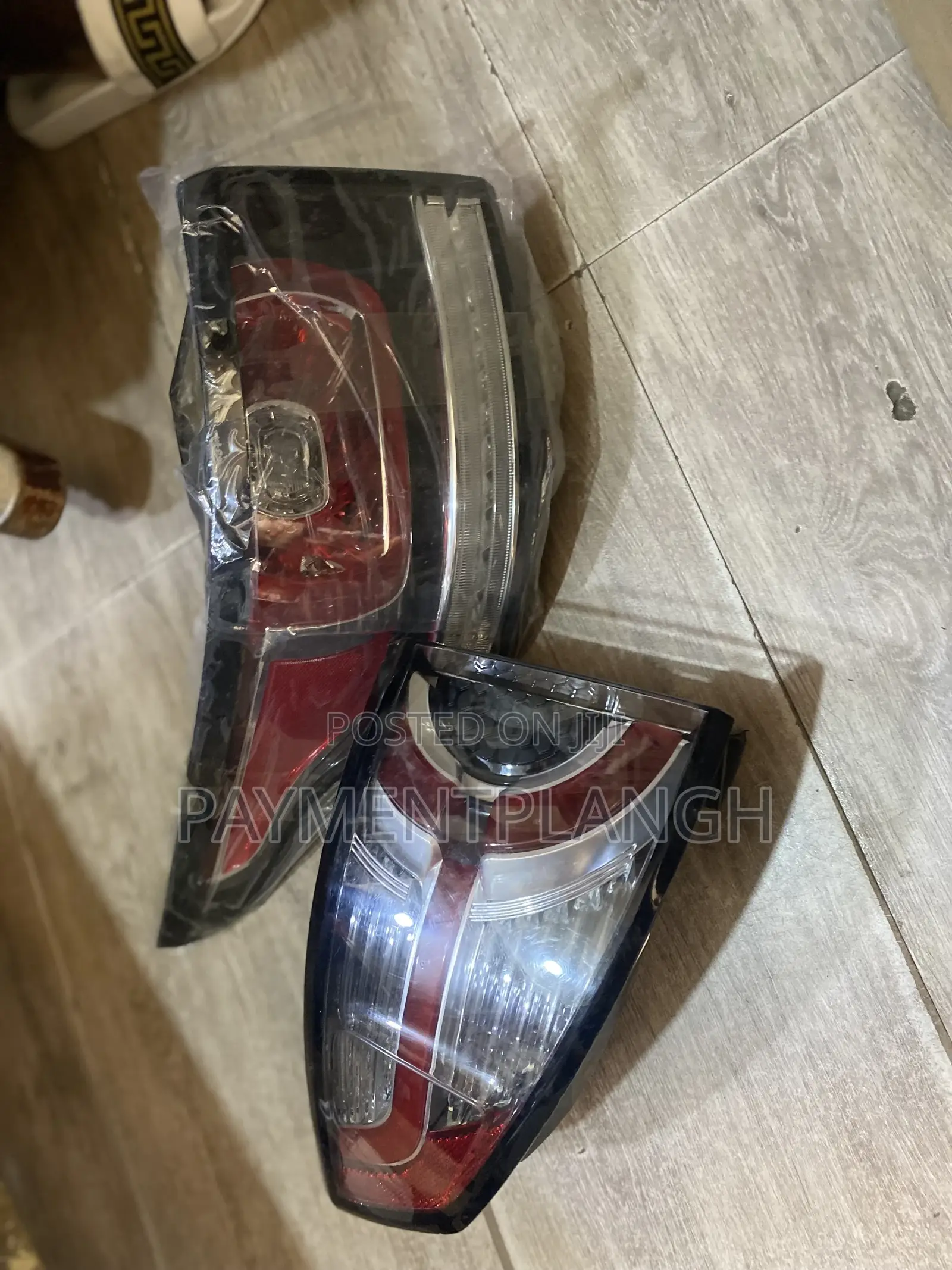 All Kinds of Range Rover Headlights Taillight Available