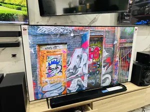 Samsung UHD Smart Spectacular Display 85”Au7172
