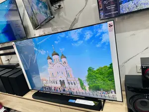 Au9000 55” UHD Samsung Smart Spectacular Display View