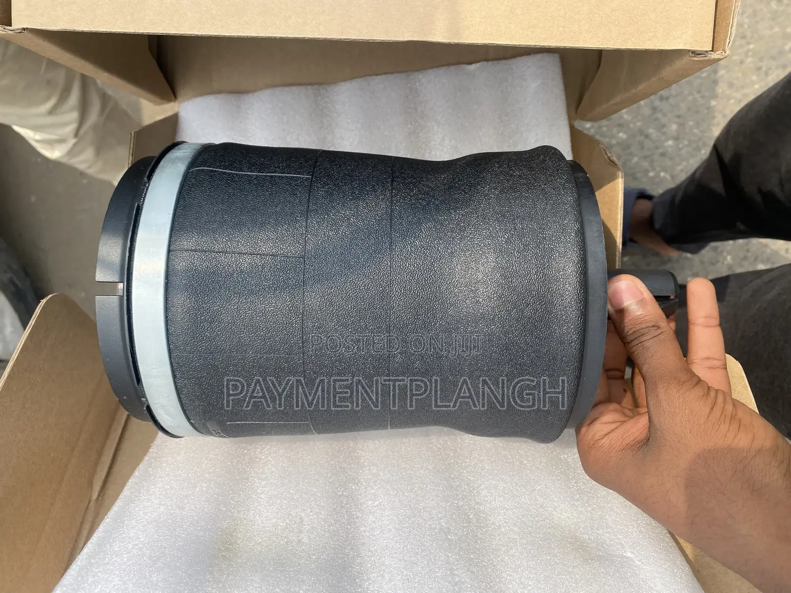 Brand New Balloon Shocks for All Kinds of Benz Range Rover