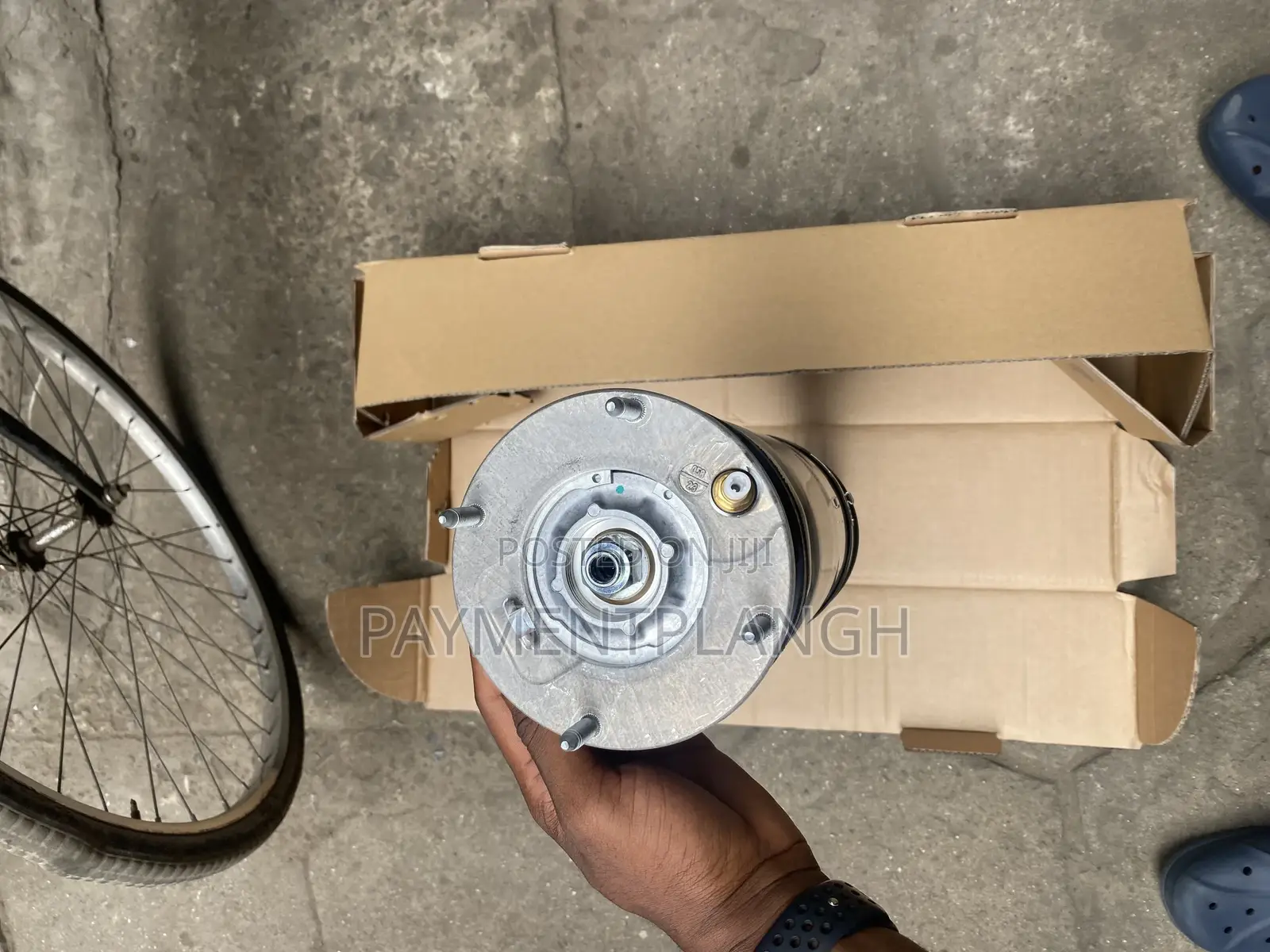 Brand New Balloon Shocks for All Kinds of Benz Range Rover