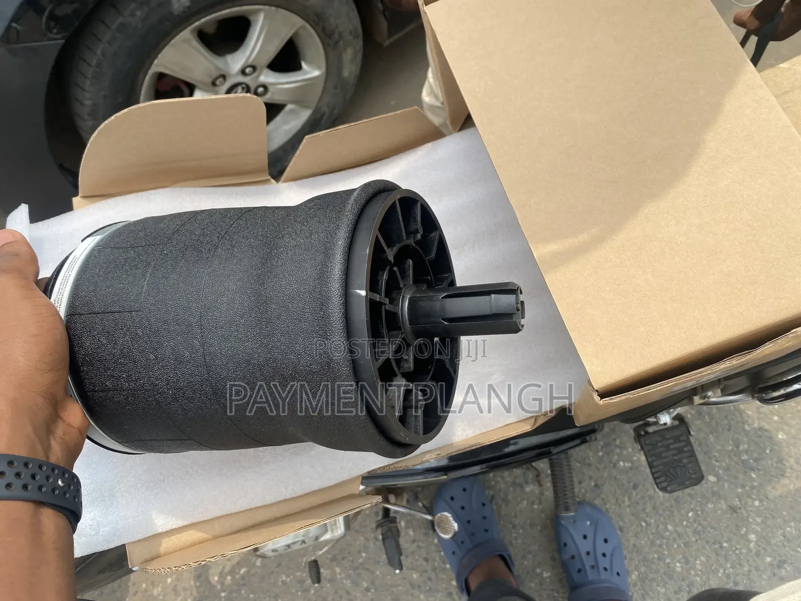 Brand New Balloon Shocks for All Kinds of Benz Range Rover
