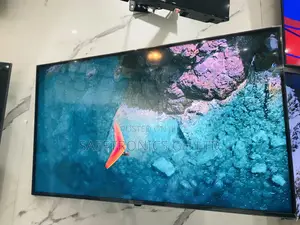 65 Inches Glossy UHD Smart Samsung LED BU80 Tv