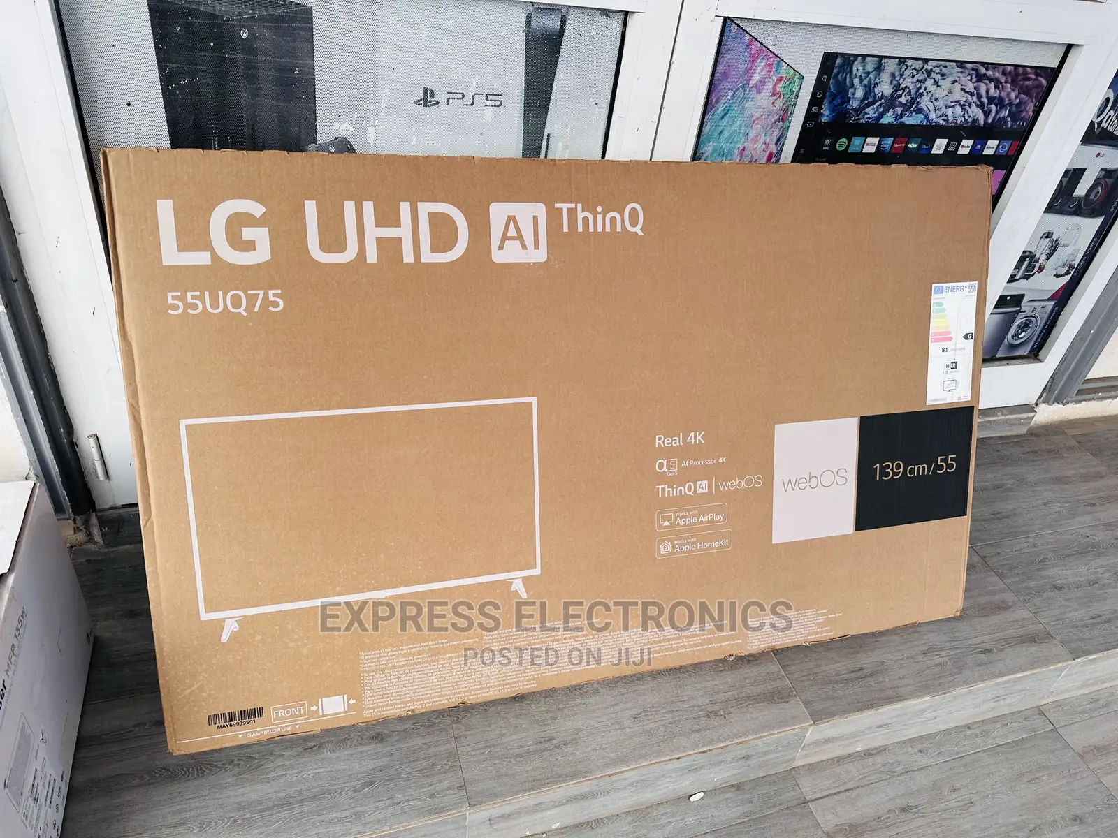 Glossy Black Slim Lg UHD Smart 55UQ75003