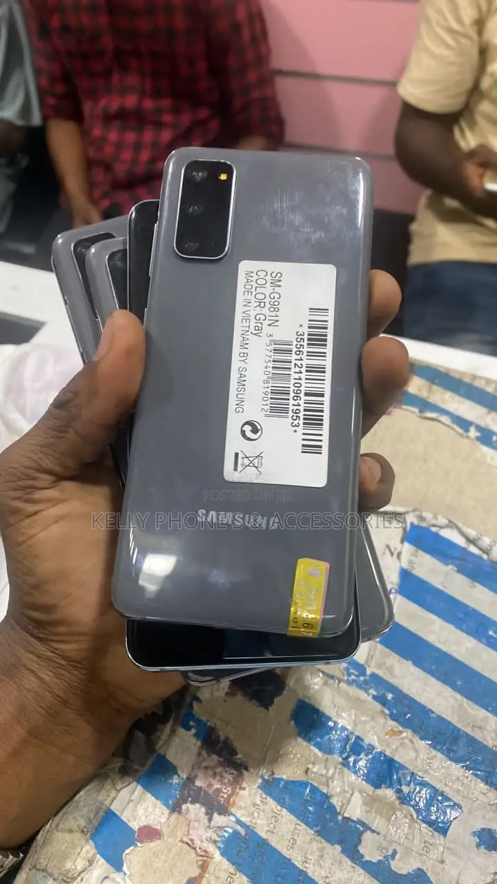 Samsung Galaxy S20 128 GB Black