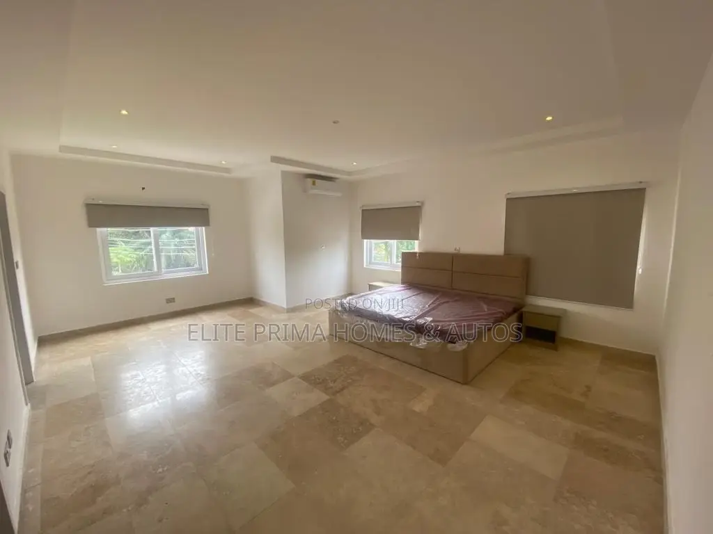 4bdrm Townhouse/Terrace in Cantonments for sale
