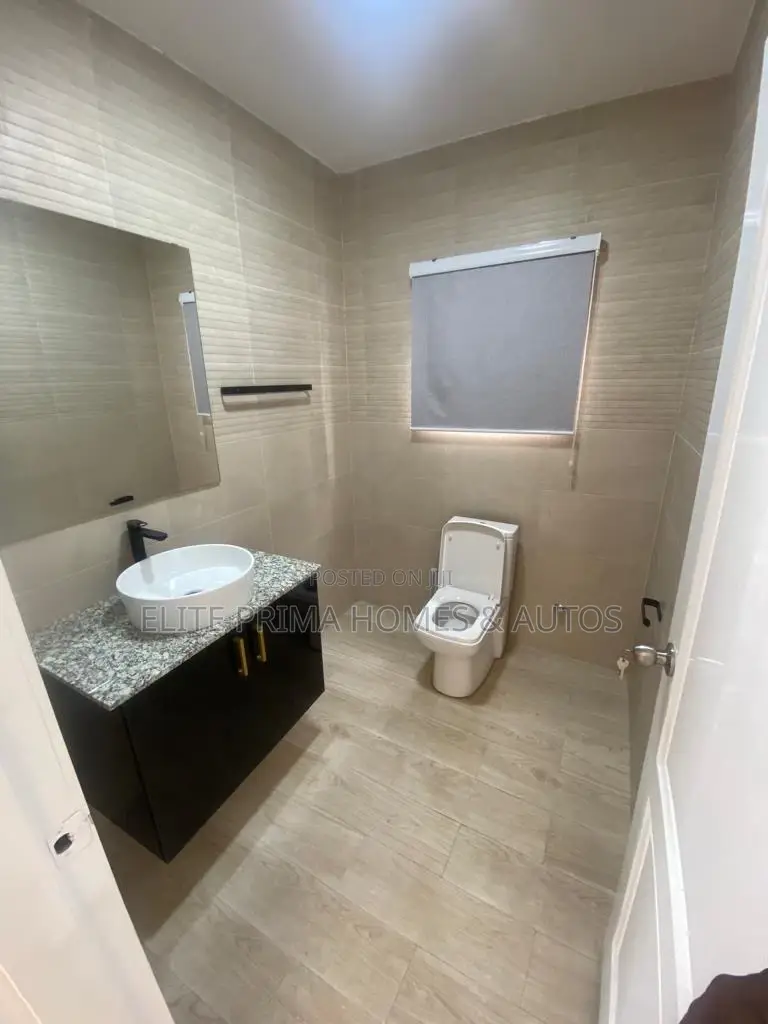4bdrm Townhouse/Terrace in Cantonments for sale