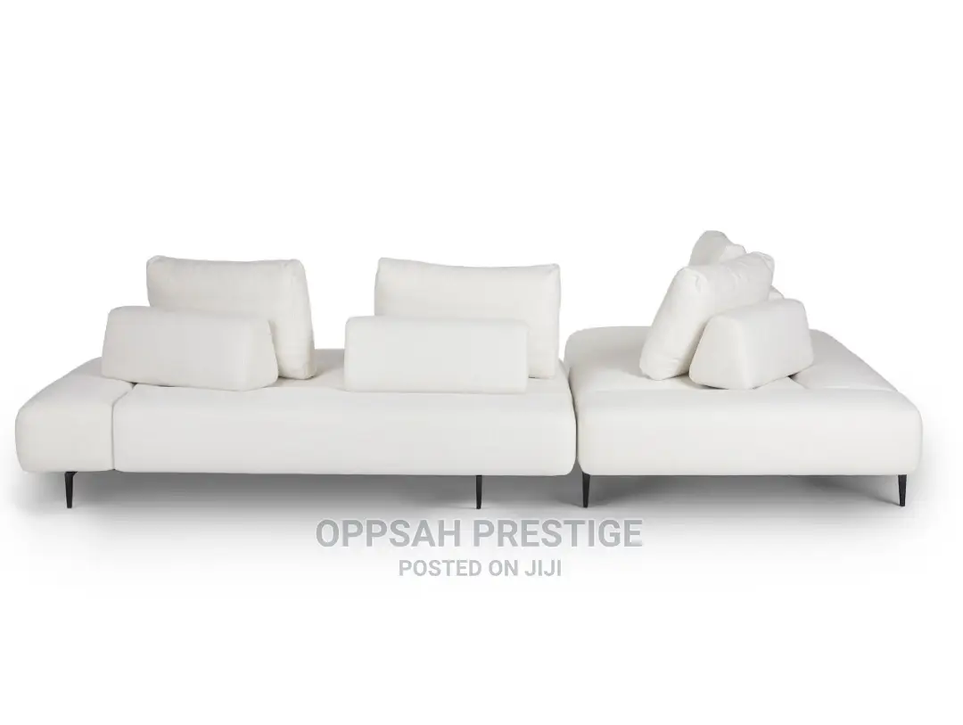 Divan Quartz White Sectional