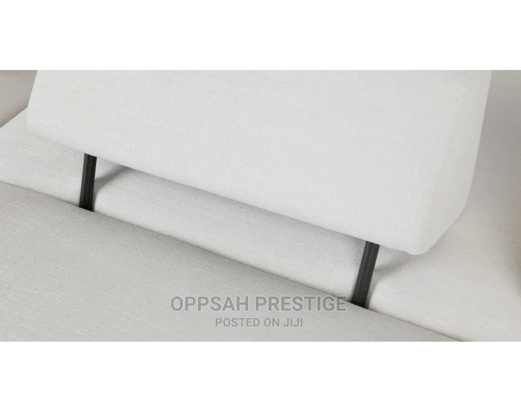 Divan Quartz White Sectional
