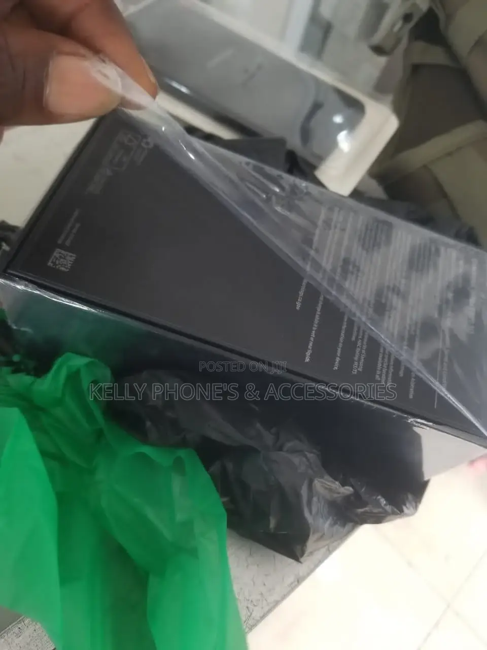 New Samsung Galaxy S20 128 GB Black